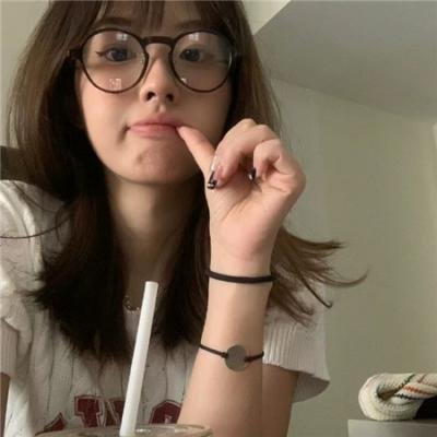 女生联谊会的美女粘球